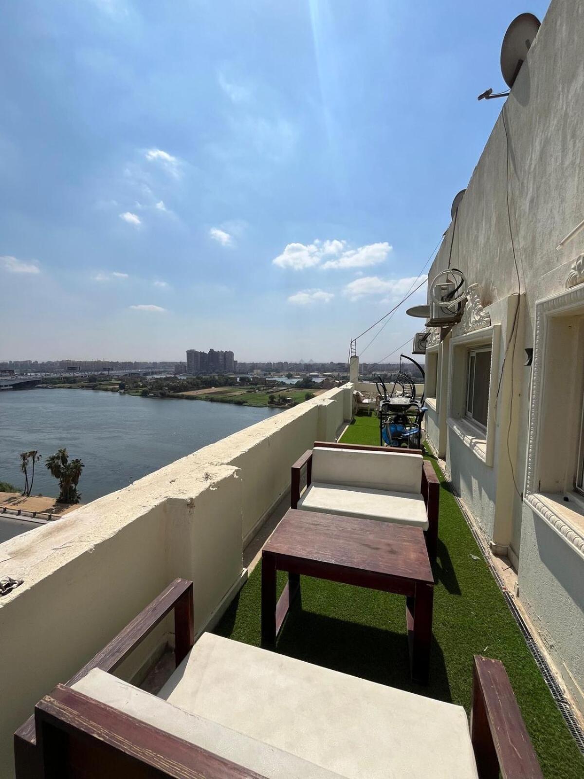 Nile View Panoramic Balcony Holiday home Cairo